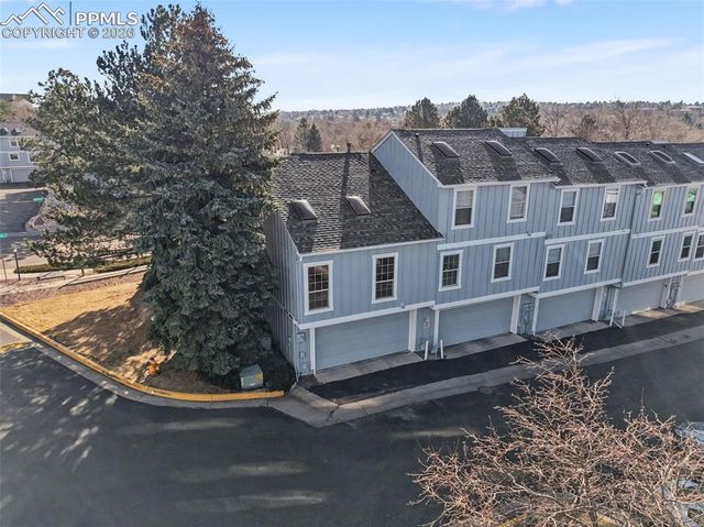 6958 Los Reyes Circle, Colorado Springs, CO 80918