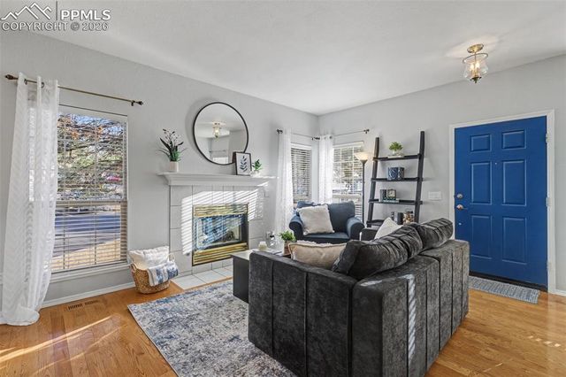 6958 Los Reyes Circle, Colorado Springs, CO 80918