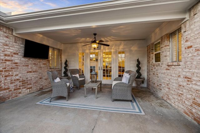 7603 Windswept Lane, Houston, TX 77063