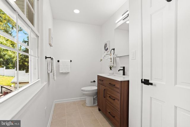 3722 CAMDEN ST SE, Washington, DC 20020