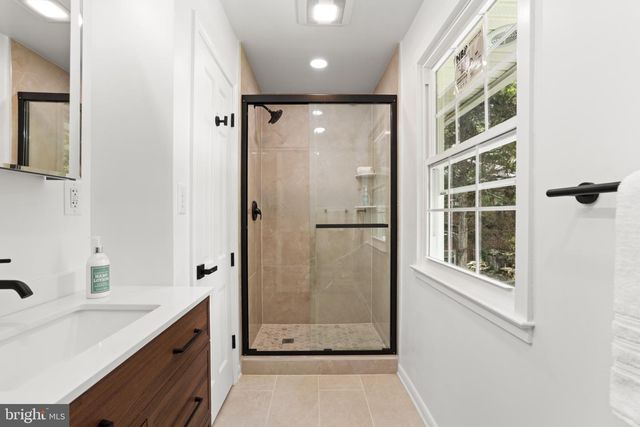 3722 CAMDEN ST SE, Washington, DC 20020