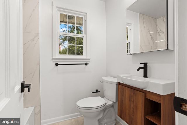 3722 CAMDEN ST SE, Washington, DC 20020