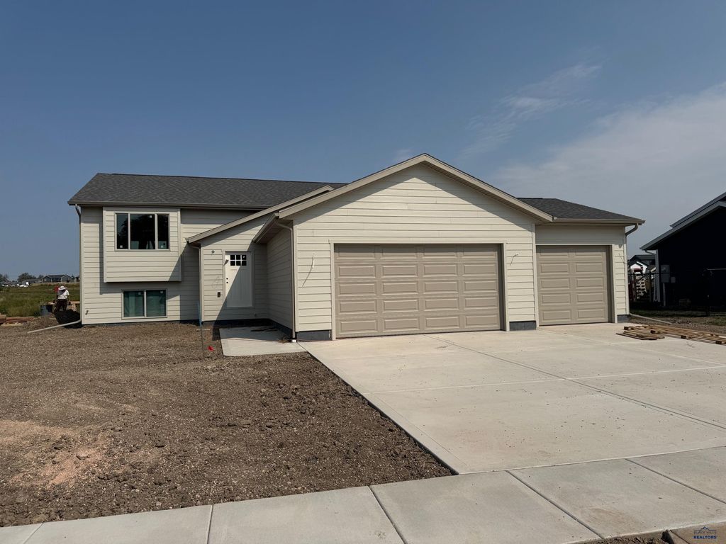 5900 MAUSER RD, Rapid City, SD 57703