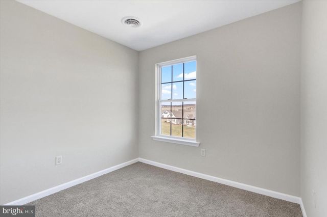 1229 LEDGE DR, York, PA 17408