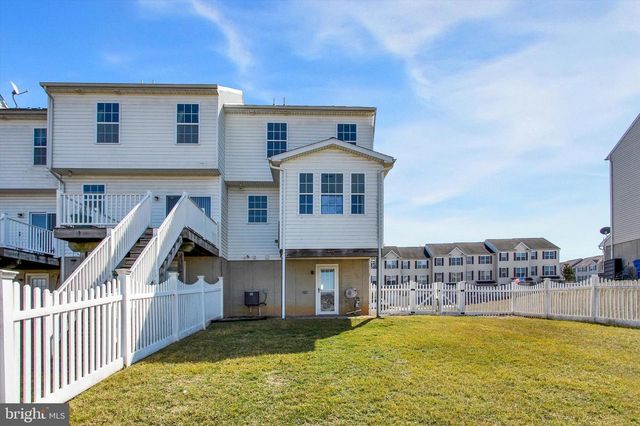 1229 LEDGE DR, York, PA 17408