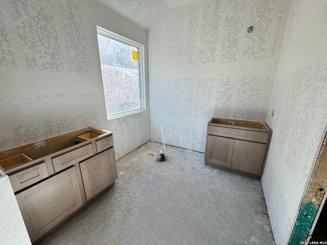 139 Megan's Point, Castroville, TX 78253