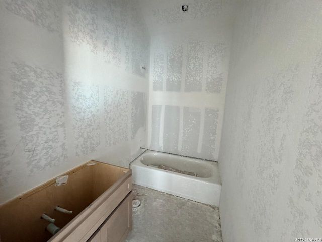 139 Megan's Point, Castroville, TX 78253