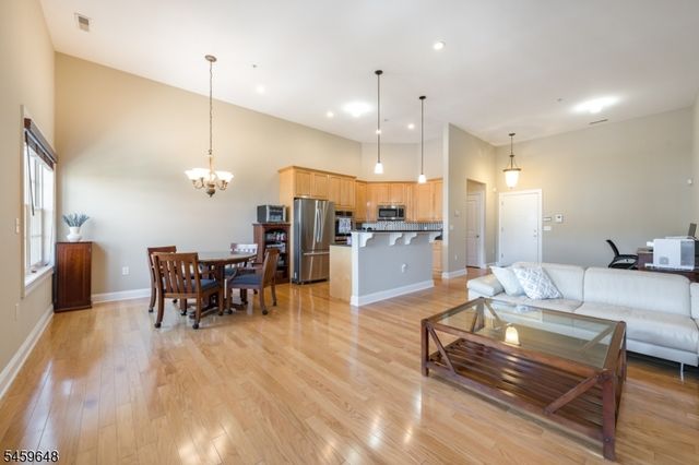 1403 Town Center Way, Livingston Twp., NJ 07039