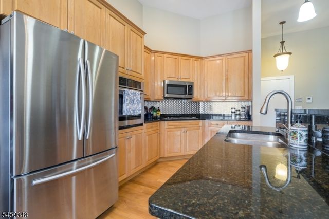 1403 Town Center Way, Livingston Twp., NJ 07039