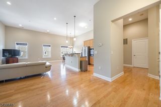 1403 Town Center Way, Livingston Twp., NJ 07039