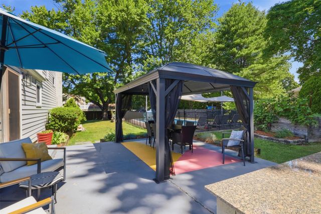 9 Homestead Lane, New City, NY 10956