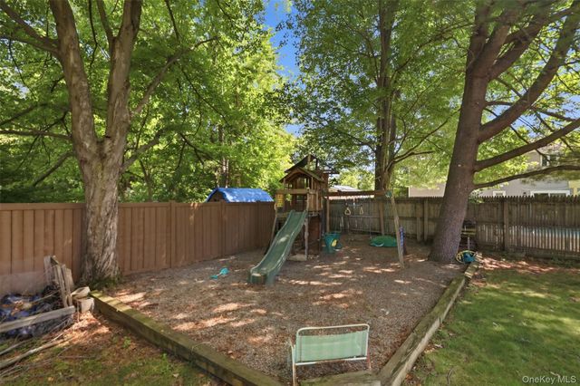 9 Homestead Lane, New City, NY 10956