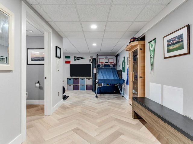 63 Brook Drive, Burlington, VT 05408