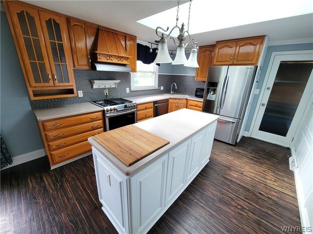 2 Yale Place, Buffalo, NY 14210