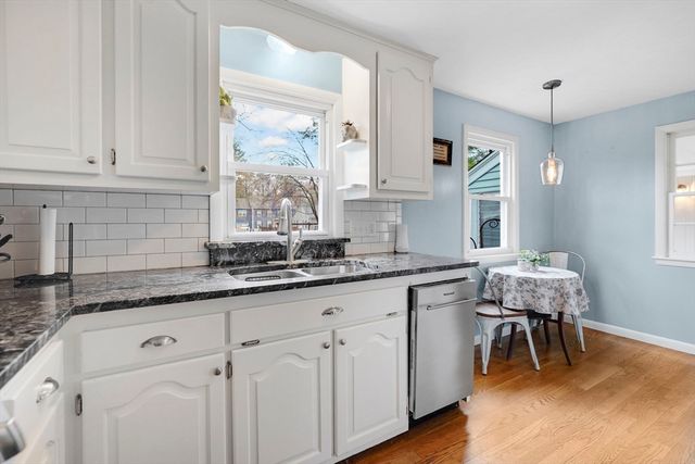 38 Northway Dr, Springfield, MA 01119