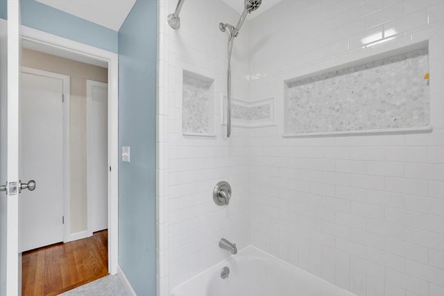 38 Northway Dr, Springfield, MA 01119