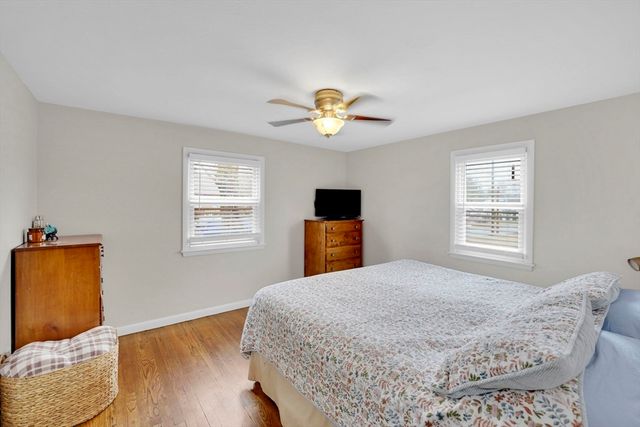 38 Northway Dr, Springfield, MA 01119