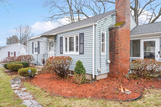 38 Northway Dr, Springfield, MA 01119