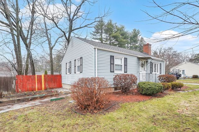 38 Northway Dr, Springfield, MA 01119