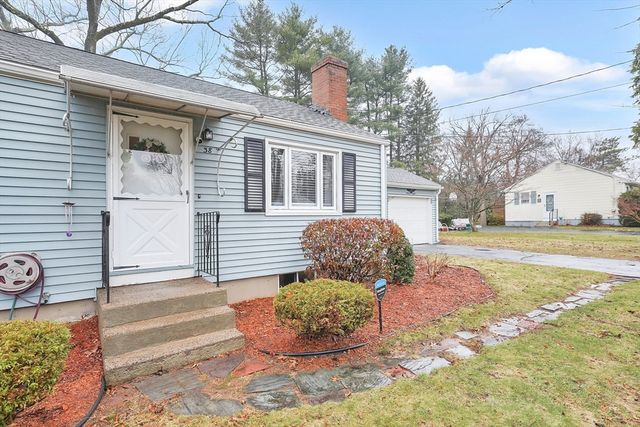 38 Northway Dr, Springfield, MA 01119