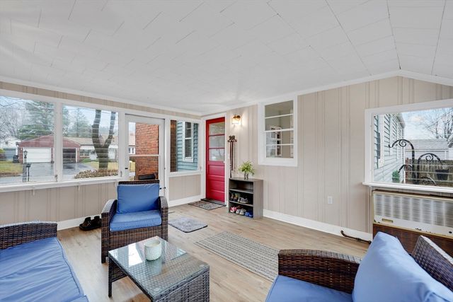 38 Northway Dr, Springfield, MA 01119