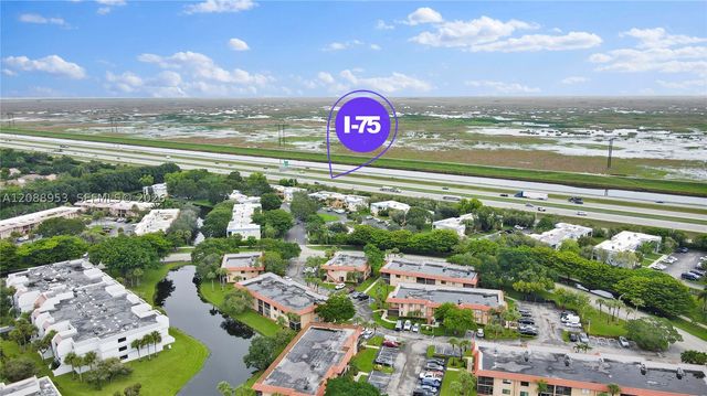 150 Lakeview Dr 203, Weston, FL 33326