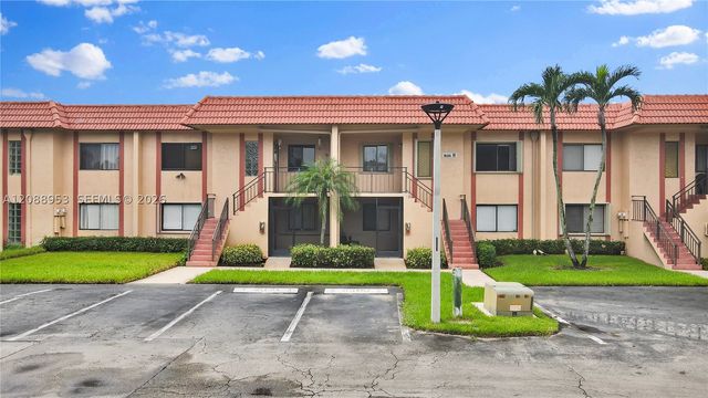 150 Lakeview Dr 203, Weston, FL 33326