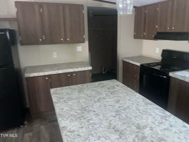 215 Westerly, Mosheim, TN 37818