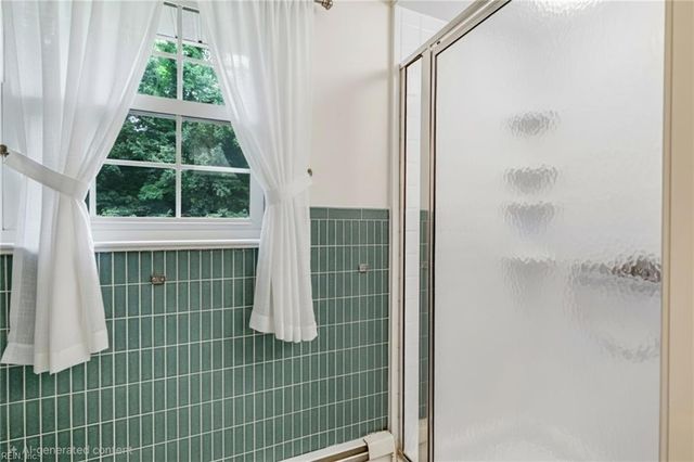 116 Stonewall PL, Newport News, VA 23606