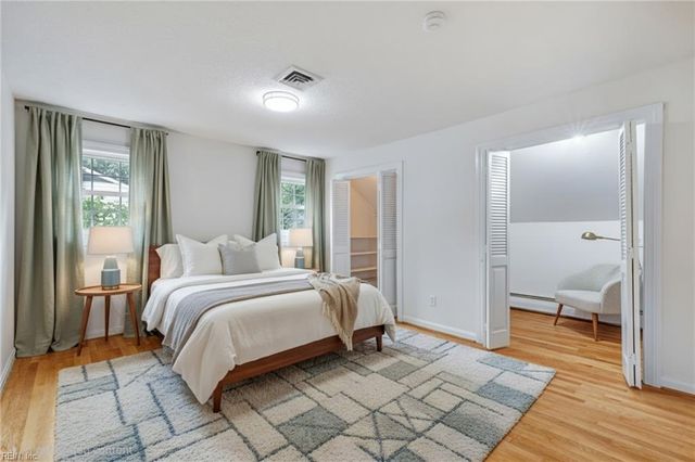 116 Stonewall PL, Newport News, VA 23606