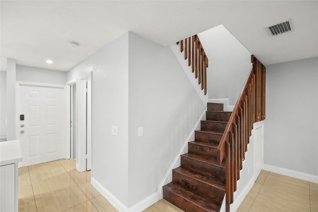 510 NW 103rd Ter 510, Pembroke Pines, FL 33026