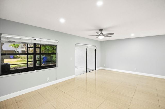 510 NW 103rd Ter 510, Pembroke Pines, FL 33026