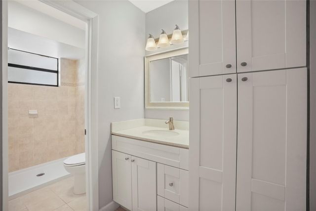 510 NW 103rd Ter 510, Pembroke Pines, FL 33026