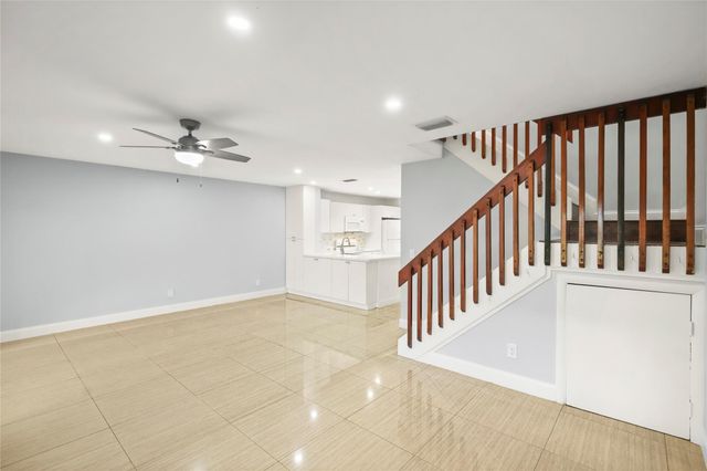 510 NW 103rd Ter 510, Pembroke Pines, FL 33026