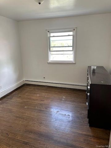 41 Clement Street, Glen Cove, NY 11542