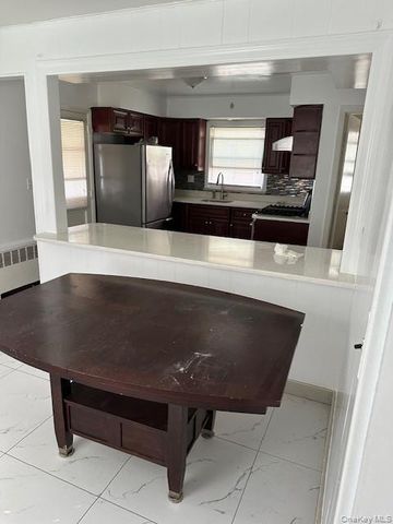 41 Clement Street, Glen Cove, NY 11542