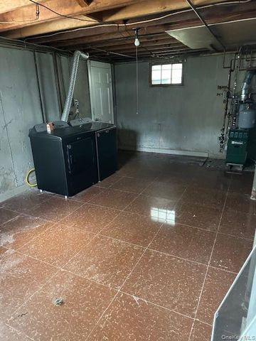 41 Clement Street, Glen Cove, NY 11542