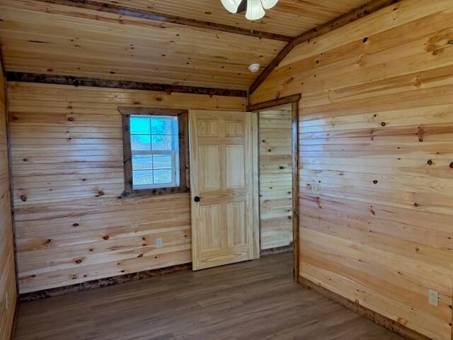 1967 Cattle Drive, Aurora, MO 65605