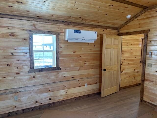 1967 Cattle Drive, Aurora, MO 65605