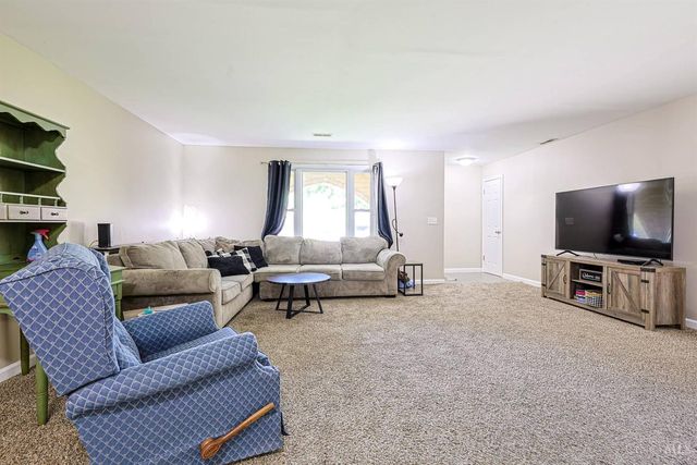 813 S First Street, Trenton, OH 45067