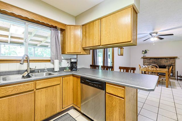 813 S First Street, Trenton, OH 45067