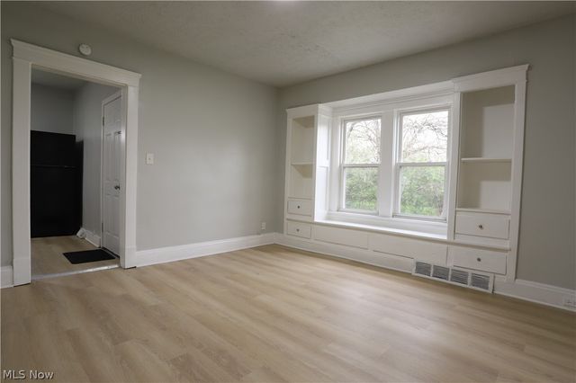 3598 E 149th Street, Cleveland, OH 44120