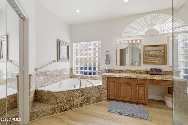 770 S OCEAN Drive, Gilbert, AZ 85233