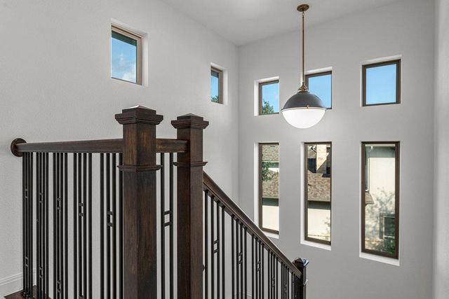 406 Woodside TER, Austin, TX 78738