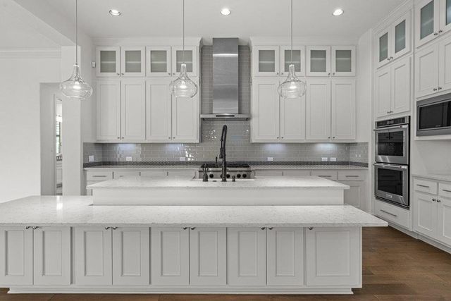 406 Woodside TER, Austin, TX 78738