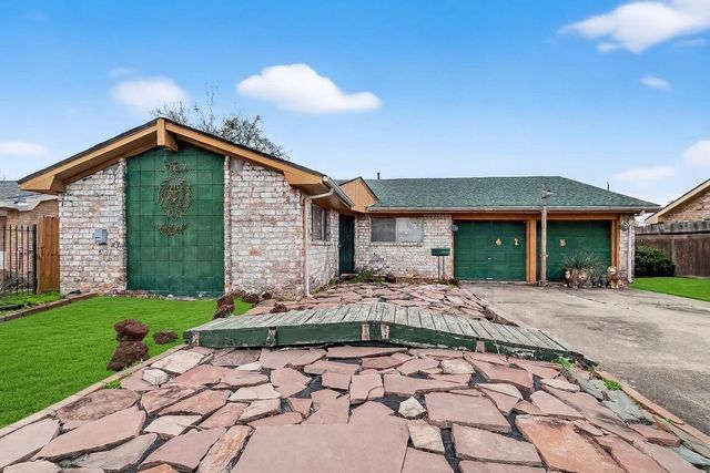 4115 Dalmatian Drive, Houston, TX 77045