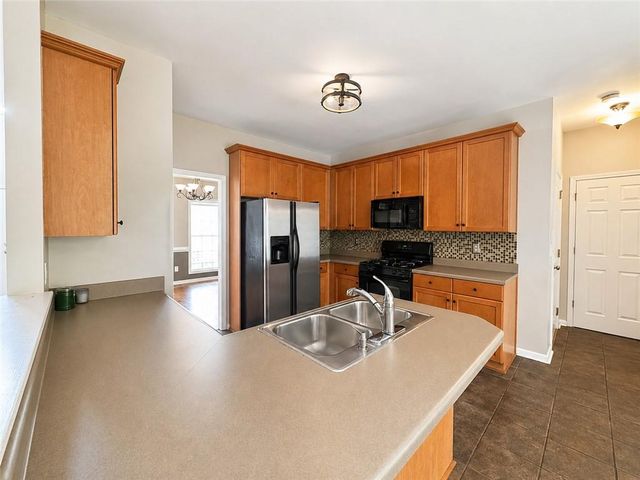 8 Creekside Overlook View, Hiram, GA 30141