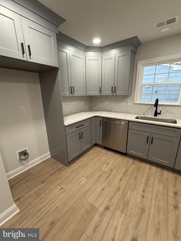 7017 COLLINS AVE, Pennsauken, NJ 08109