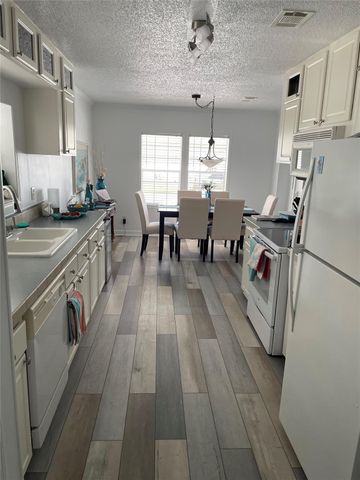 8640 SW 16th Court, Davie, FL 33324