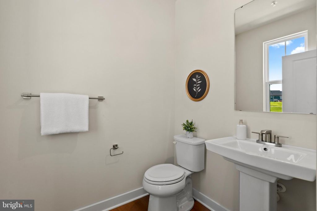 Image 14 of property listing at 13826 RIDGEVIEW CT, Cockeysville, MD 21030